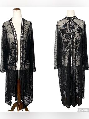 BOUTIQUE Lace Kimono Duster Top